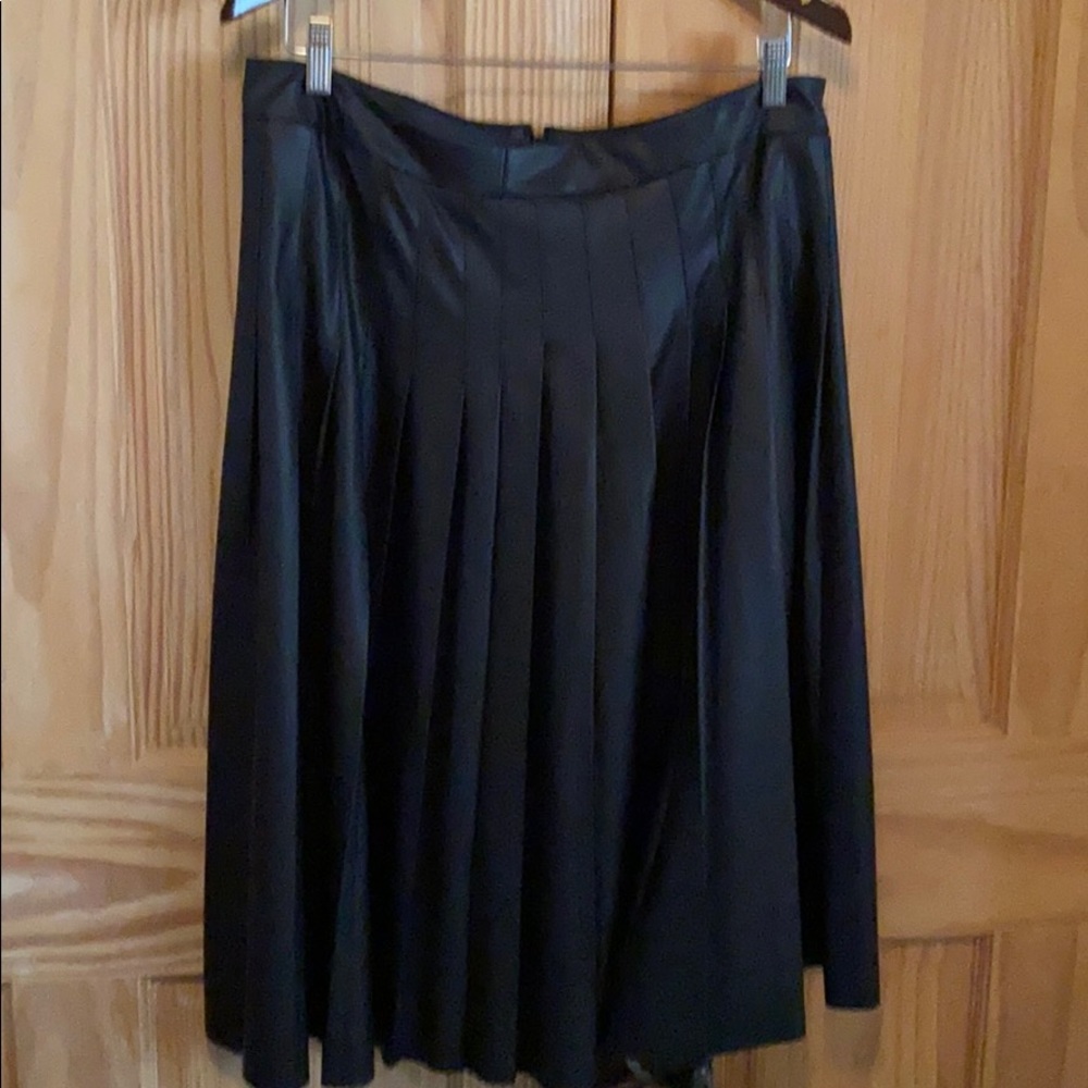 Faux leather pleated skirt